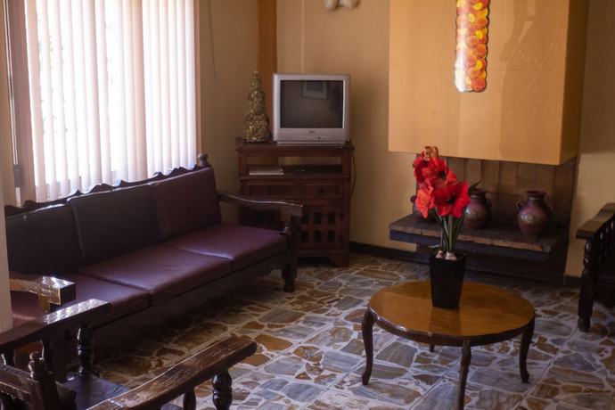 Imagen de los interiores del Hotel OYO Col&oacute;n, Plaza Bicentenario, Zacatecas Centro. Foto 18