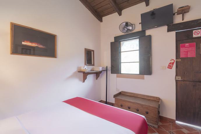 Imagen de la habitación del Hotel OYO Coyopolan. Foto 11