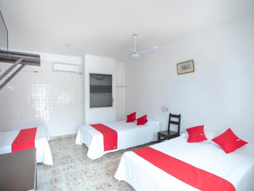 Imagen de la habitación del Hotel OYO Cristal. Foto 6