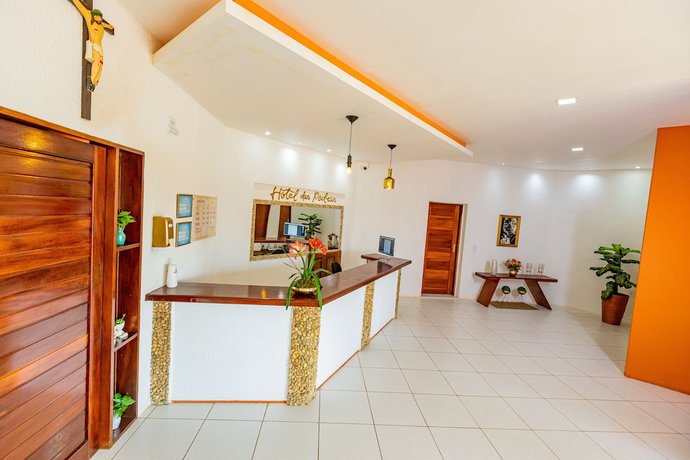 Imagen de los interiores del Hotel OYO Das Pedras. Foto 17