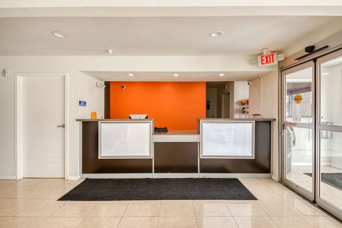 Imagen de los interiores del Hotel OYO Denham Springs I-12. Foto 15