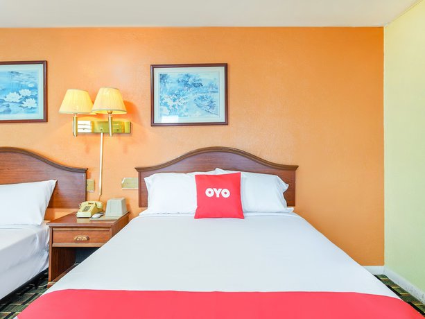 Imagen de la habitación del Hotel OYO Downtown Peoria I-74. Foto 3