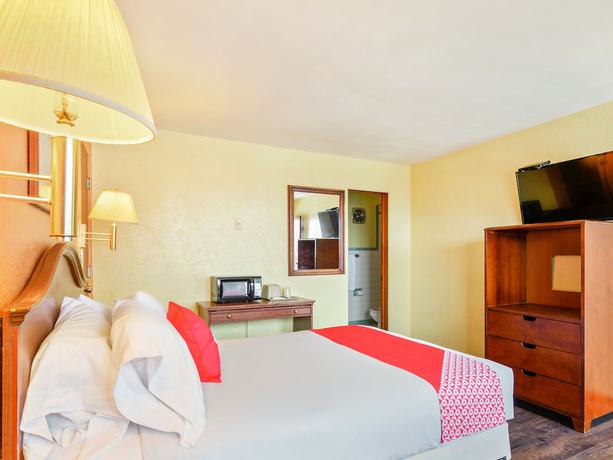 Imagen de la habitación del Hotel OYO Downtown Peoria I-74. Foto 9