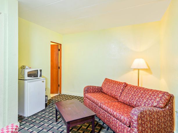 Imagen de la habitación del Hotel OYO Downtown Peoria I-74. Foto 11