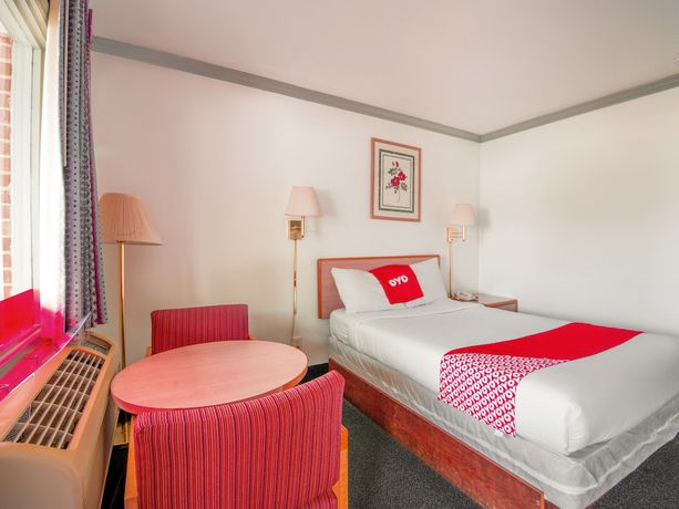 Imagen de la habitación del Hotel OYO Durham West Hills. Foto 2