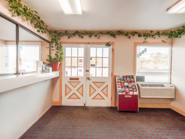 Imagen de los interiores del Hotel OYO Durham West Hills. Foto 18