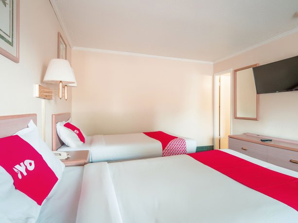 Imagen de la habitación del Hotel OYO Durham West Hills. Foto 10