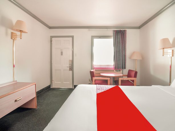 Imagen de la habitación del Hotel OYO Durham West Hills. Foto 11