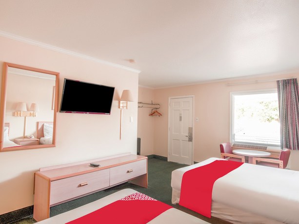 Imagen de la habitación del Hotel OYO Durham West Hills. Foto 14