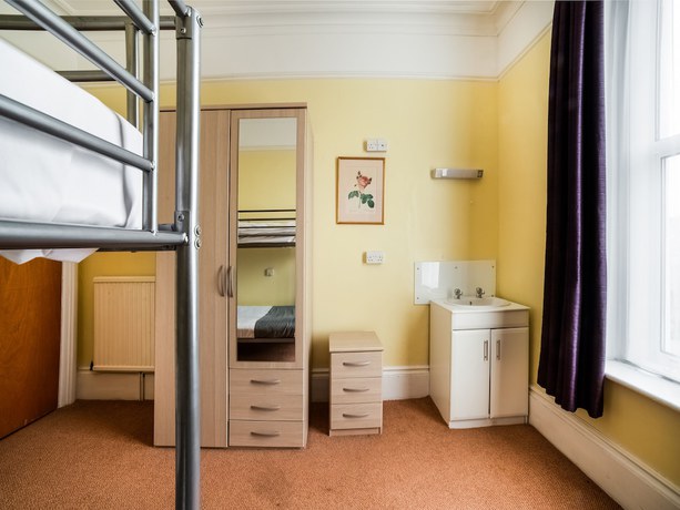Imagen de la habitación del Hotel OYO Eagle House, St Leonards Hastings. Foto 5