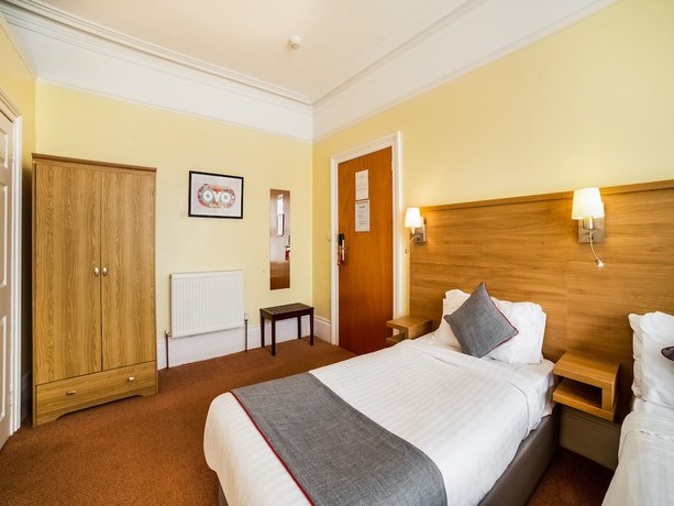 Imagen de la habitación del Hotel OYO Eagle House, St Leonards Hastings. Foto 13
