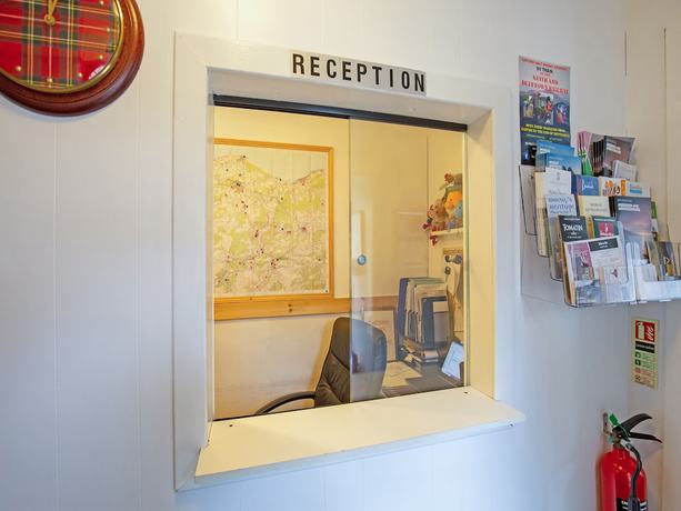 Imagen de los interiores del Hotel OYO Eastbank Hotel, Speyside Scotland. Foto 7