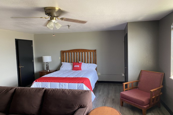 Imagen de la habitación del Hotel OYO Edmond - University of Central Oklahoma. Foto 14