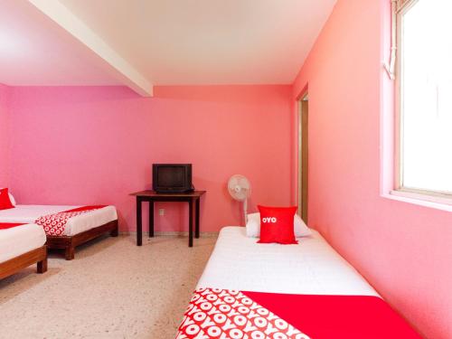 Imagen general del Hotel OYO Emperador. Foto 3