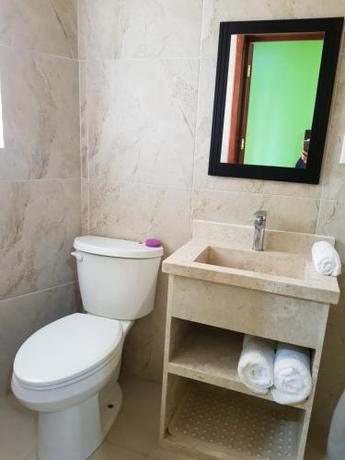 Imagen general del Hotel OYO Emperadores Inn. Foto 3