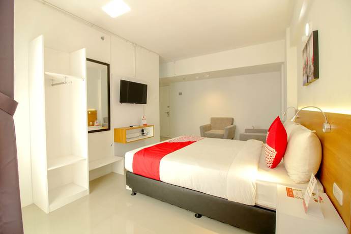 Imagen de la habitación del Hotel OYO Flagship 1260 Sentraland Karawang. Foto 12