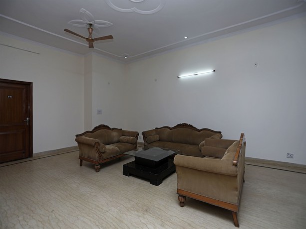 Imagen de los interiores del Hotel OYO Flagship 14625 Baani Abode. Foto 19