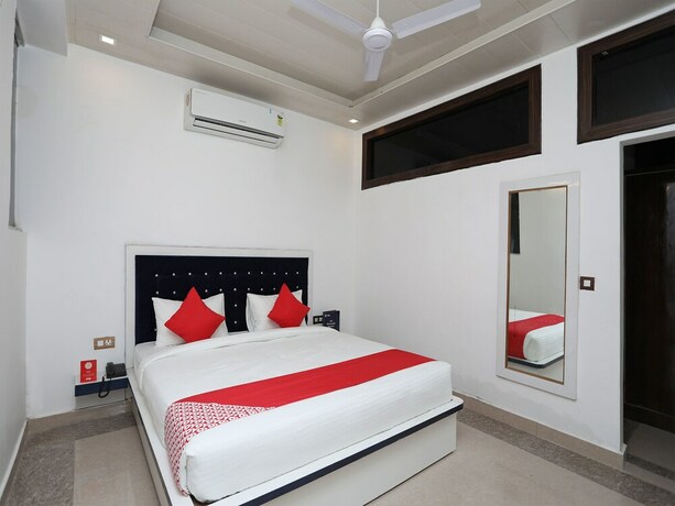 Imagen de la habitación del Hotel OYO Flagship Hotel Uk-07. Foto 4
