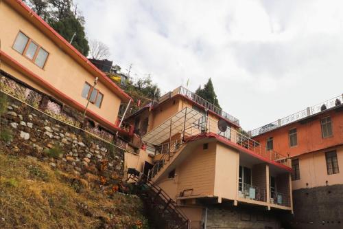 Imagen general del Hotel OYO Flagship Kavi Home Stay. Foto 11