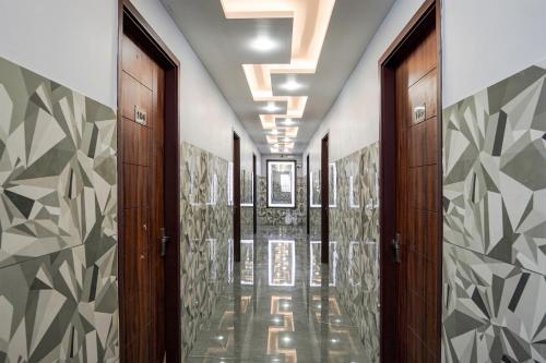 Imagen general del Hotel OYO Flagship Lotus Highway Inn. Foto 8