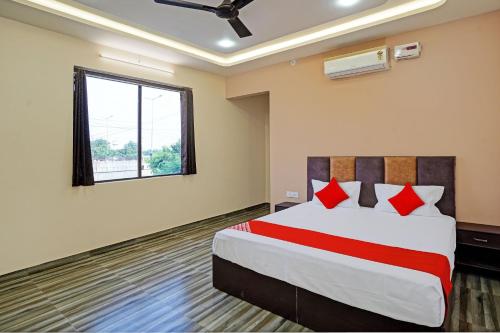 Imagen de la habitación del Hotel OYO Flagship Lotus Highway Inn. Foto 20
