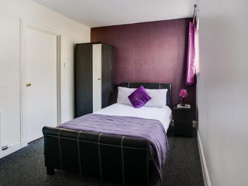 Imagen de la habitación del Hotel OYO Gin House. Foto 5