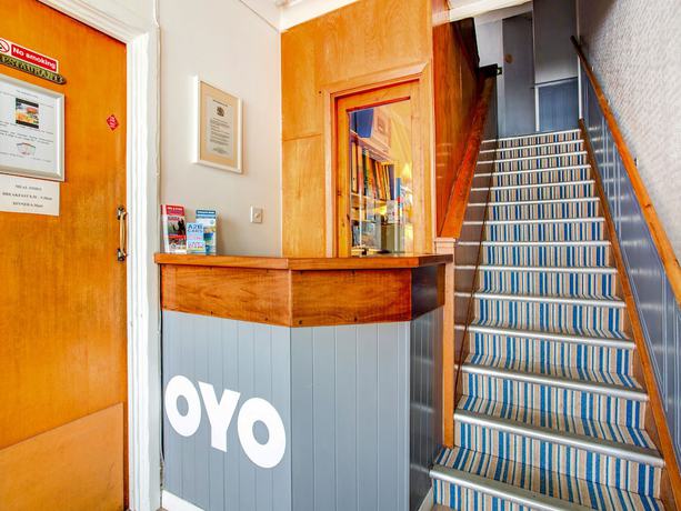 Imagen de los interiores del Hotel OYO Godolphin Arms. Foto 19