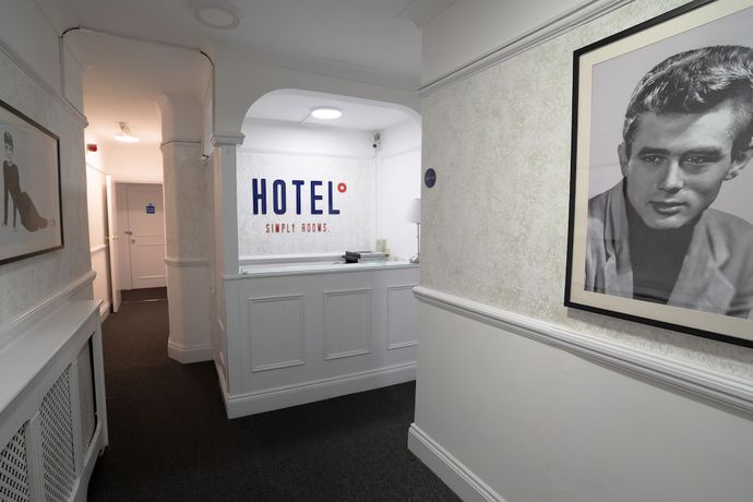 Imagen de los interiores del Hotel OYO Greenway Stays. Foto 19