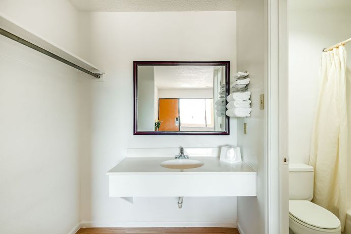 Imagen de la habitación del Hotel OYO Groesbeck. Foto 13