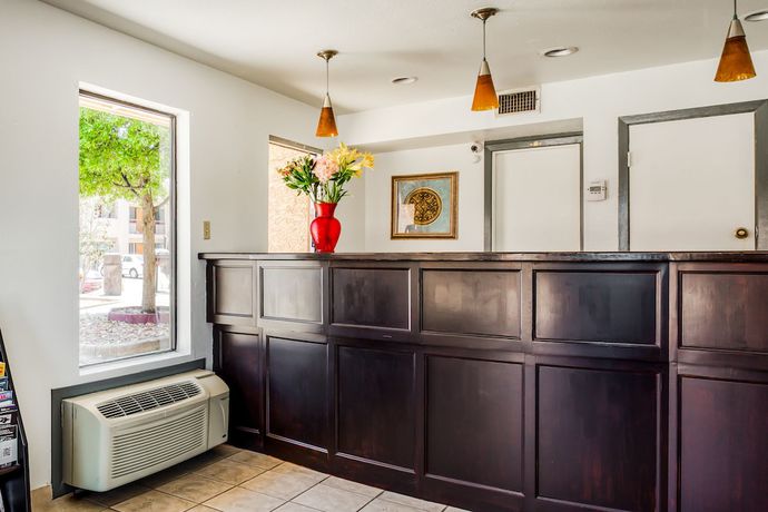 Imagen de los interiores del Hotel OYO Groesbeck. Foto 19