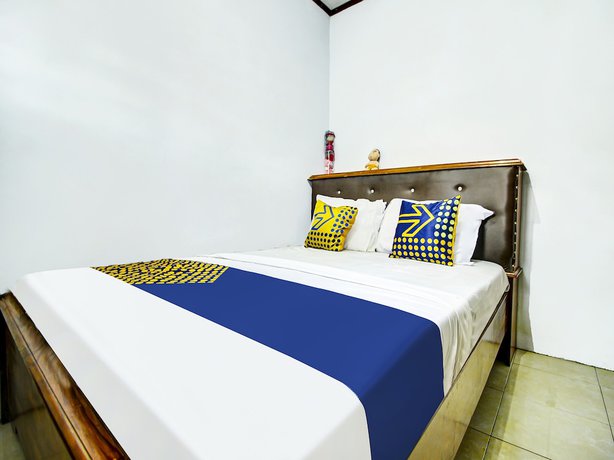 Imagen general del Hotel OYO HOMES 91242 Desa Wisata Cibuntu Kuningan Syariah. Foto 1