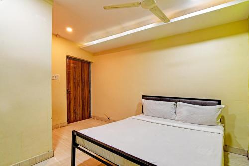 Imagen de la habitación del Hotel OYO HOTEL NANDAN. Foto 19