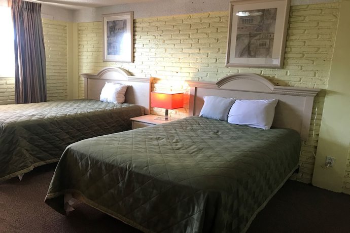 Imagen de la habitación del Hotel OYO Hacienda Don Luis. Foto 9