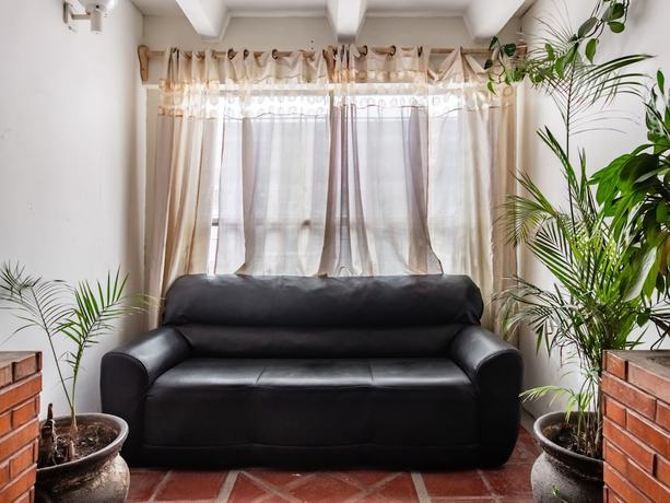 Imagen de los interiores del Hotel OYO Halley. Foto 18