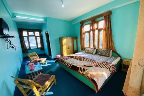 Imagen general del Hotel OYO Himalaya. Foto 3