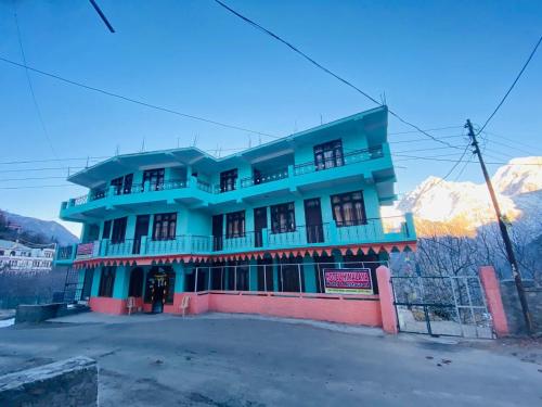 Imagen general del Hotel OYO Himalaya. Foto 10