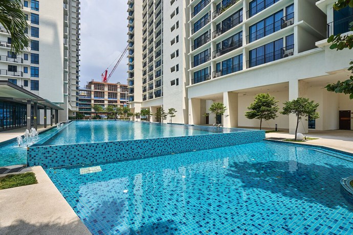 Imagen de la piscina del Hotel OYO Home 44001 Elegant Studio Setia Alam Trefoil. Foto 18
