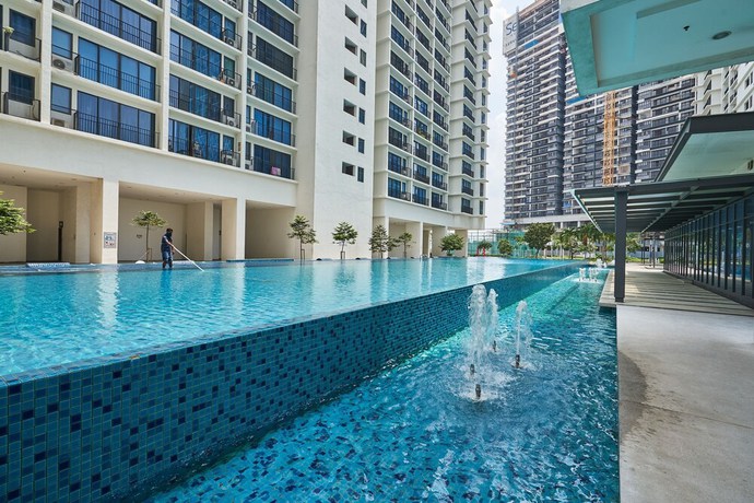 Imagen de la piscina del Hotel OYO Home 44001 Elegant Studio Setia Alam Trefoil. Foto 19
