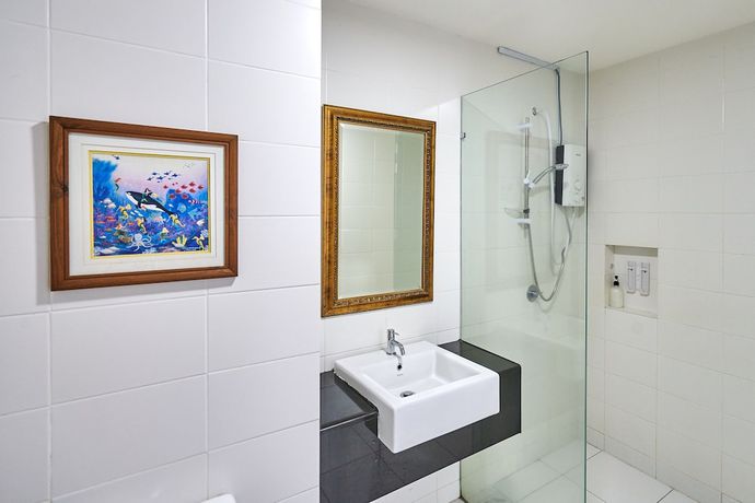 Imagen de la habitación del Hotel OYO Home 44001 Elegant Studio Setia Alam Trefoil. Foto 8