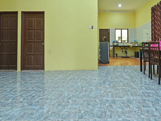 Imagen de los interiores del Hotel OYO Home 90607 Casaria Besut. Foto 17