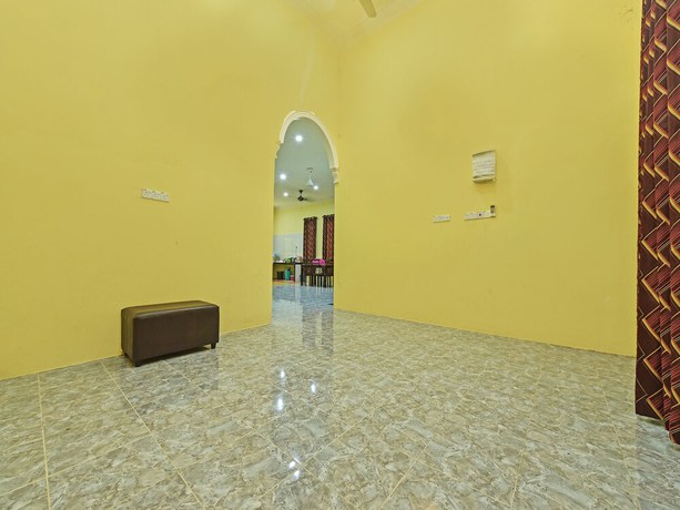 Imagen de los interiores del Hotel OYO Home 90607 Casaria Besut. Foto 19