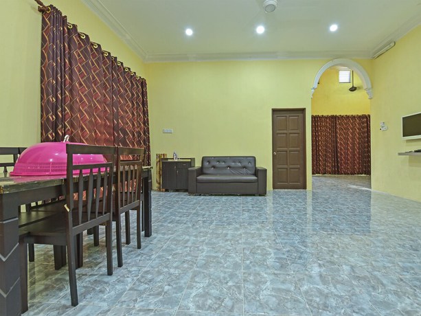 Imagen de los interiores del Hotel OYO Home 90607 Casaria Besut. Foto 20