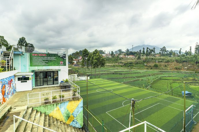 Imagen de los interiores del Hotel OYO Homes 90991 Eco Tourism Desa Panundaan Ciwidey 2 Syariah. Foto 20