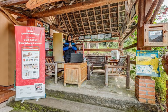 Imagen de los interiores del Hotel OYO Homes 90996 Desa Wisata Pulesari Syariah. Foto 16