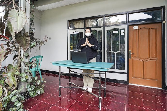 Imagen de los interiores del Hotel OYO Homes 91009 Eco Tourism Desa Cibodas Areng 4 Syariah. Foto 15