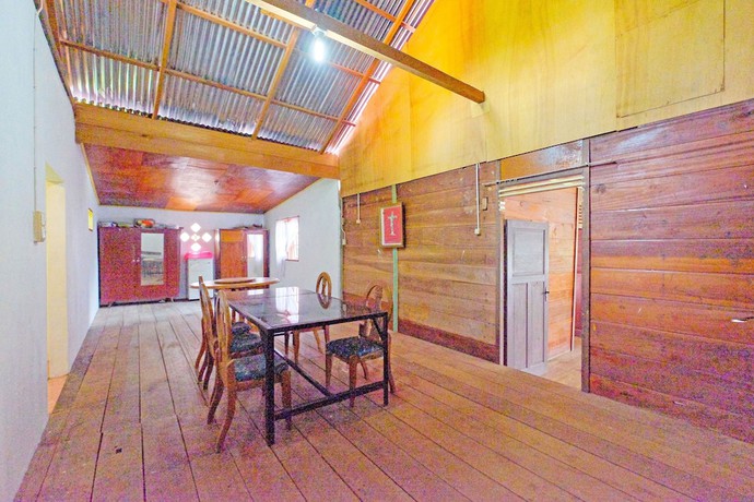 Imagen de los interiores del Hotel OYO Homes 91167 Tatto Bara Homestay. Foto 14