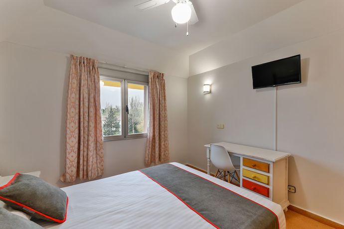 Imagen de la habitación del Hotel OYO Hostal El Pilar. Foto 3