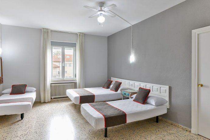 Imagen de la habitación del Hotel OYO Hostal El Pilar. Foto 12