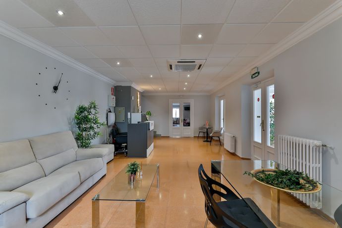 Imagen de los interiores del Hotel OYO Hostal El Pilar. Foto 19