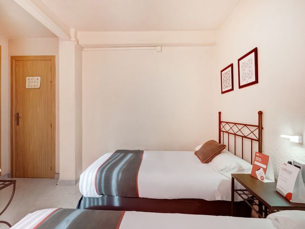 Imagen de la habitación del Hotel OYO Hostal Luci-Mar. Foto 7